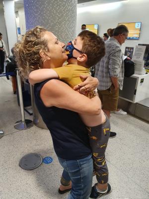 Glamma risks permanent spinal damage to give Max a BIG hug goodbye