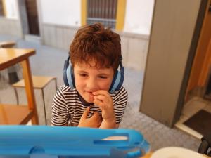 Max makes all my Spanish friends proud by enjoying some *jamon iberico*